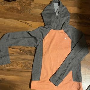 Women’s Under Armour sweatshirt